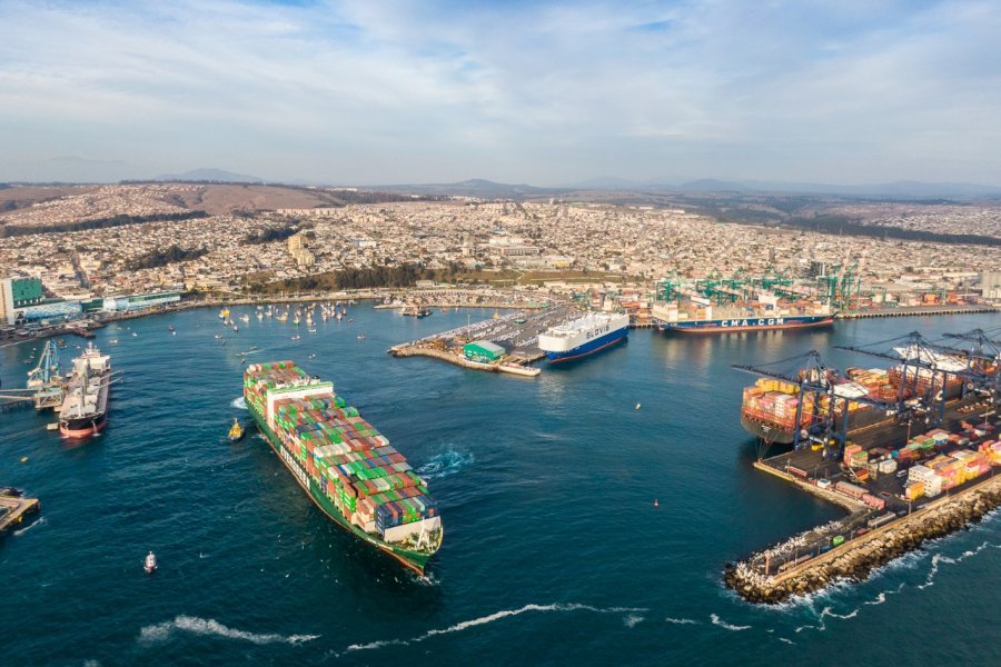 San Antonio: Operatividad con Olas de 2,5 Metros