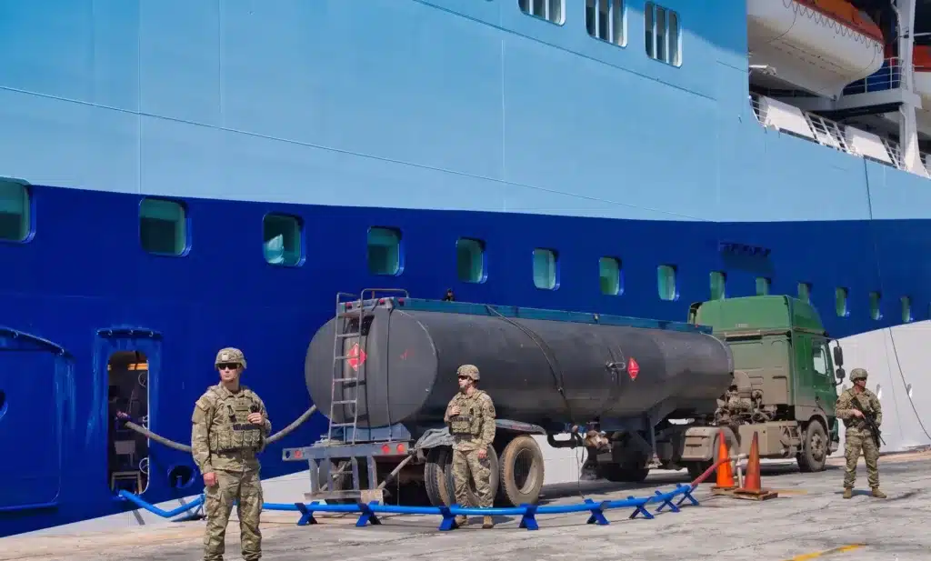 Escalada en el Golfo: El "Impuesto de Guerra" llega a las rutas de Asia