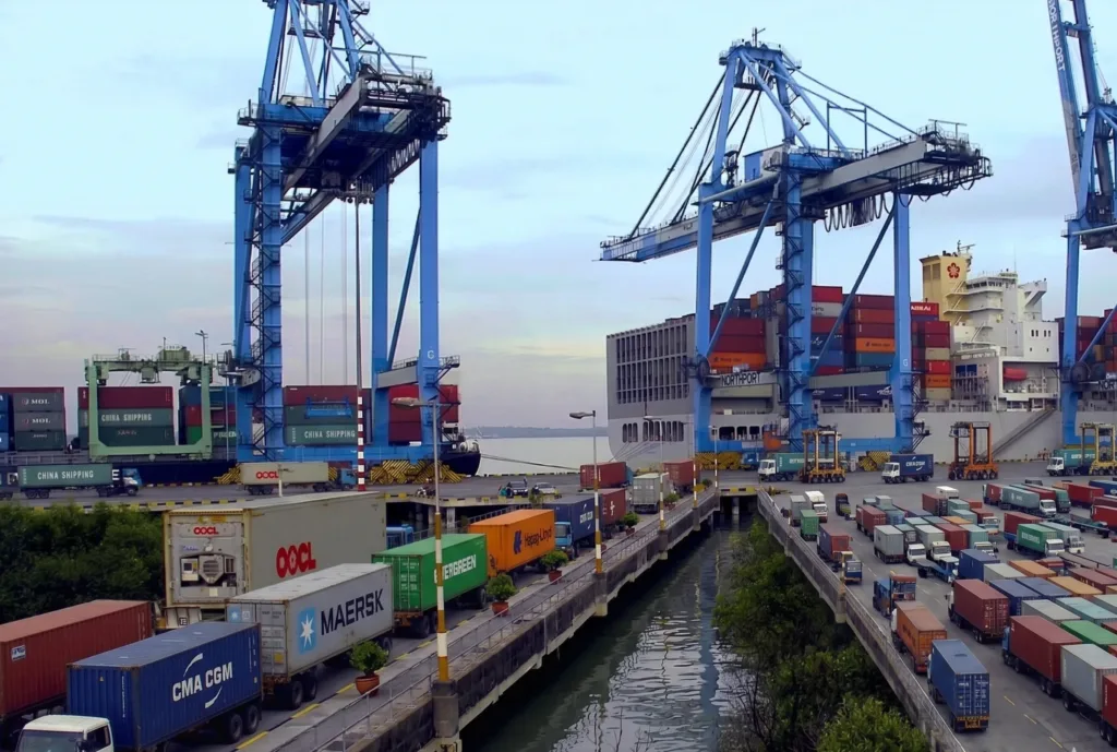 Congestión en Singapur y Port Klang: El efecto "Cape of Good Hope" satura los hubs