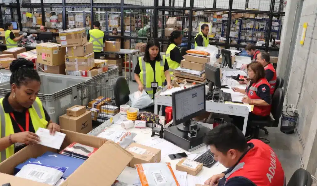 Fiscalización Courier AMB 2026: Aduanas Endurece Protocolos