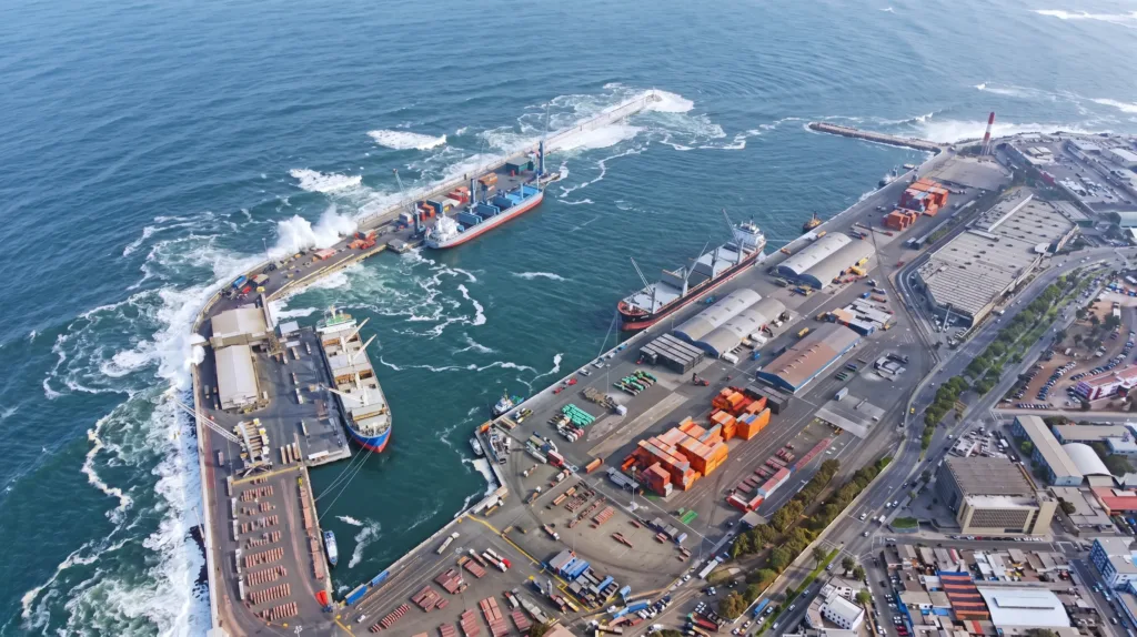 Antofagasta reduce a la mitad sus cierres